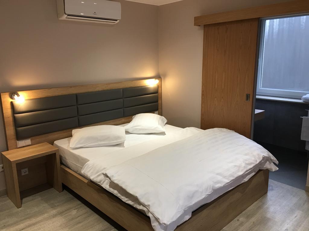 Auberge La Veranda Hesperange Bagian luar foto