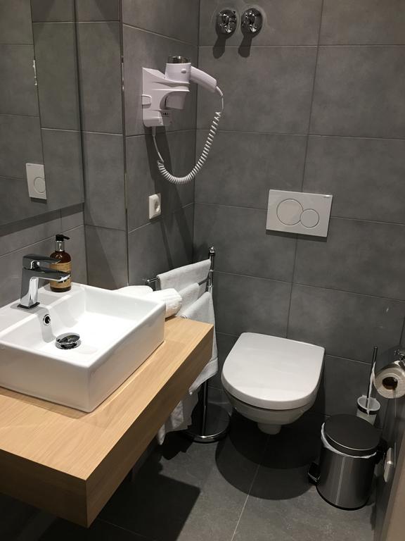 Auberge La Veranda Hesperange Bagian luar foto