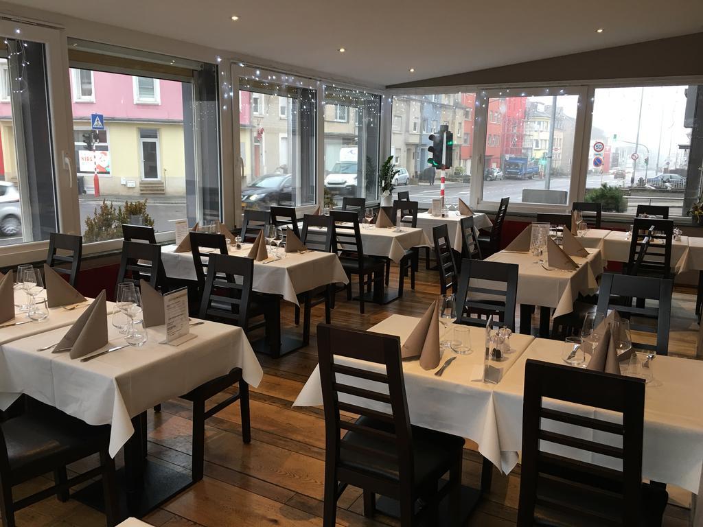 Auberge La Veranda Hesperange Bagian luar foto